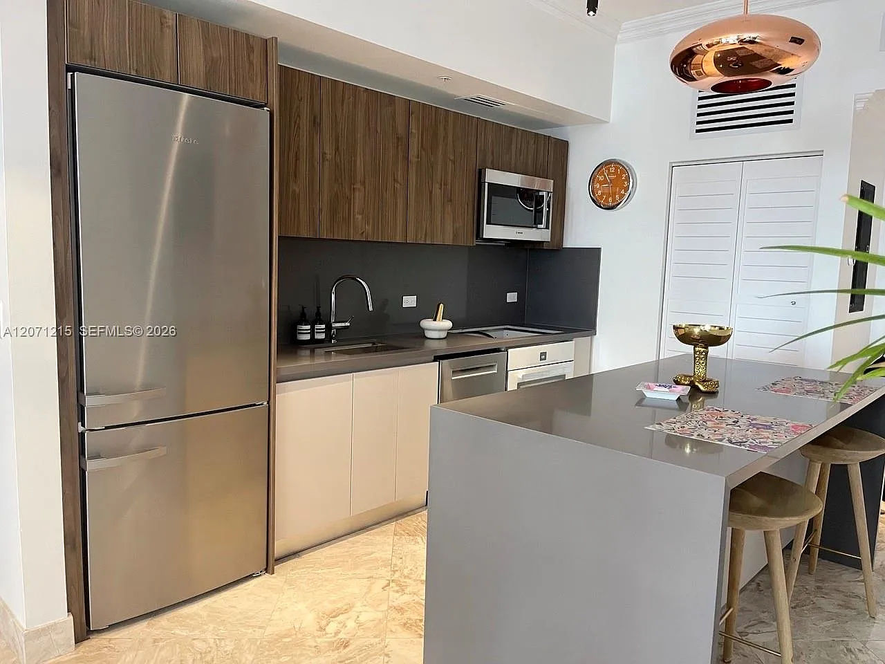 Two Midtown Miami Condo — Photo 2