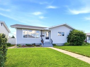 22 N Fir St, Red Deer, AB T4N4Y2