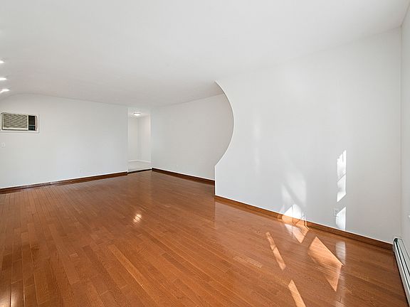 4th image of 57 70th St Floor 1