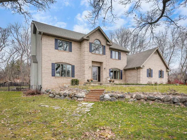 5796 Ivanhoe Cir, Fitchburg, WI 53711