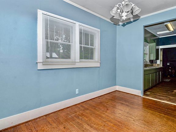 5th image of 171 NE Livingston St