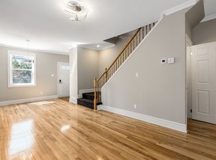 447 Green Ave, Ottawa, ON K1M 1L1