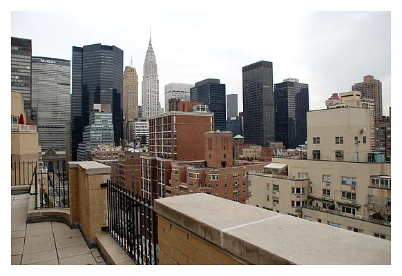 Rented by Stonehenge NYC LLC | media 30