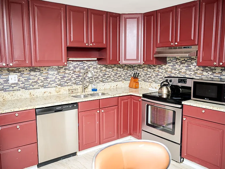 1314 Harwich Dr — Photo 9