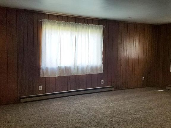 5th image of 1505 Karen St