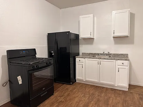 1319 Leal St #2 Photo 1