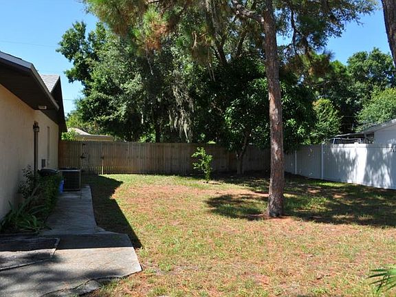 5th image of 604 67th Avenue Dr W