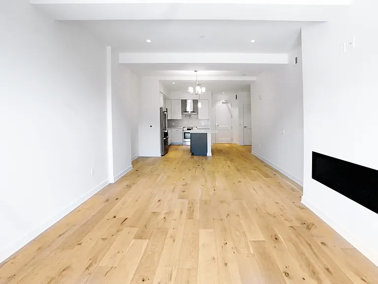 2330 Penn Ave #202 — Photo 13