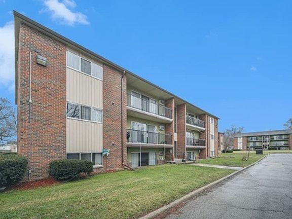 4th image of 703 S Rogers St #7baba039a