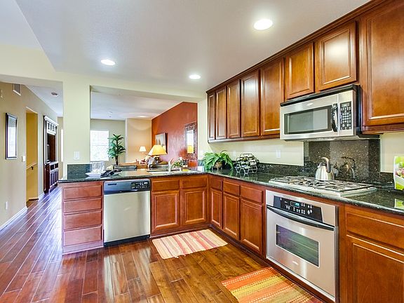 5th image of 10524 Calle Tamarindo Unit 3