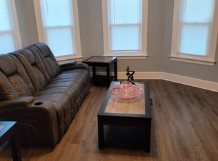 27 Pleasant St FLOOR 3, Leominster, MA 01453