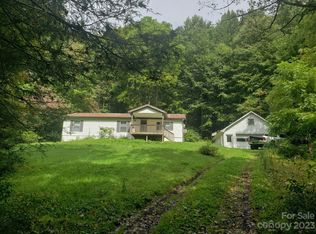 1054 Greer Hollow Rd, Lansing, NC 28643