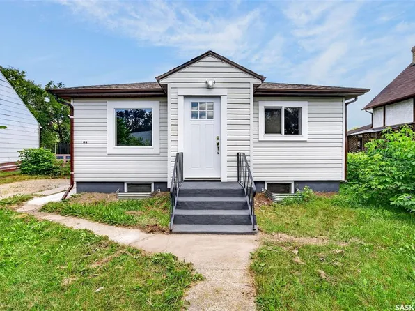 584 7th STREET E, Prince Albert, SK S6V 0S5