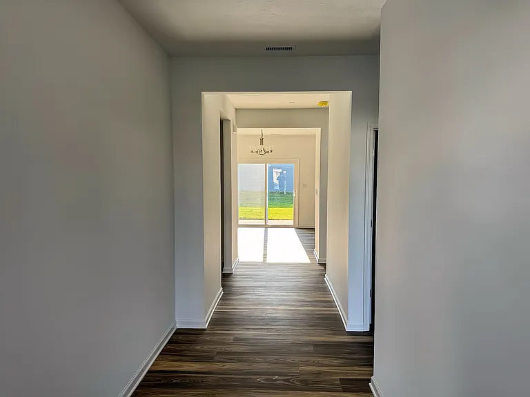 10203 Carya Ct — Photo 8