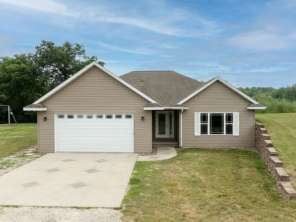 2872 60th St, Vinton, IA 52349