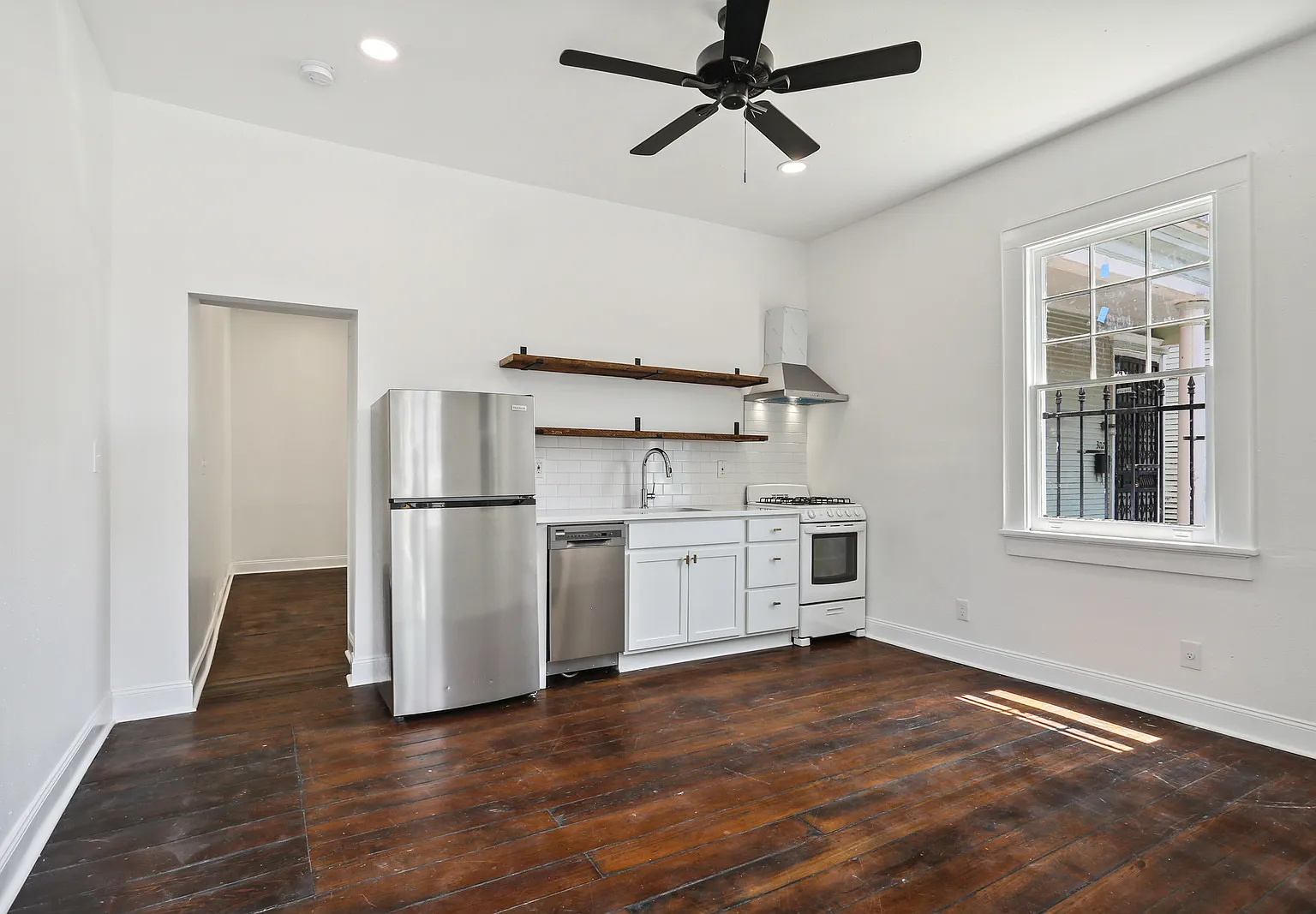 1 bed, 550 sqft, $1,225 — Photo 1