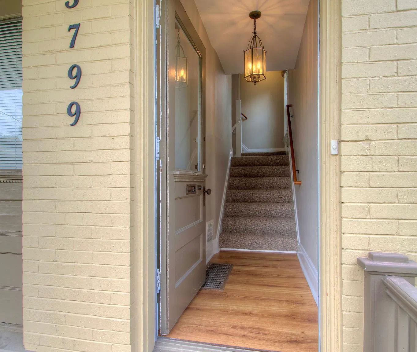 3 bed, $2,100 — Photo 4