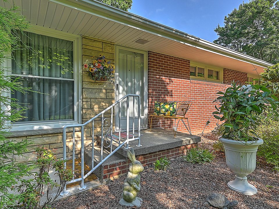 2368 Mountain Dr, Kingsport, TN 37664 | Zillow