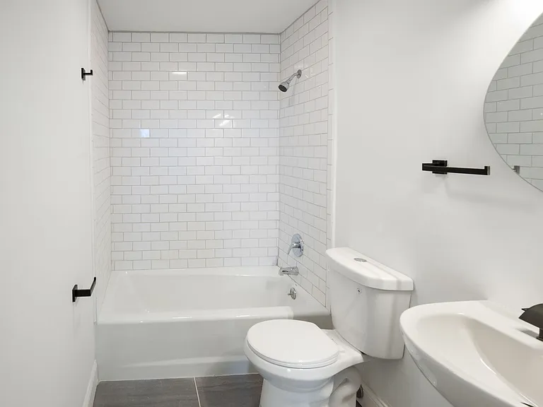 2136 Ravine St #5 — Photo 4
