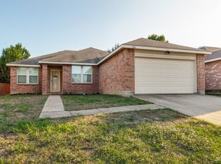 2043 Cap Rock Ln, Grand Prairie, TX 75052