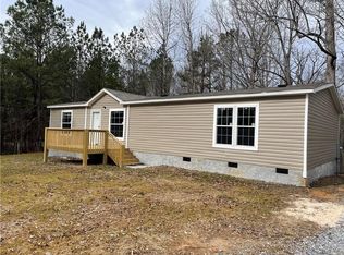 3717 Leach Rd, Gainesville, GA 30506