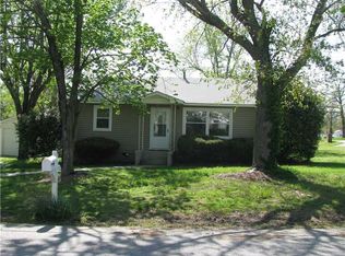 107 6th Ave NE, Gravette, AR 72736