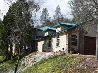 1488 Benton Dr, Redding, CA 96003