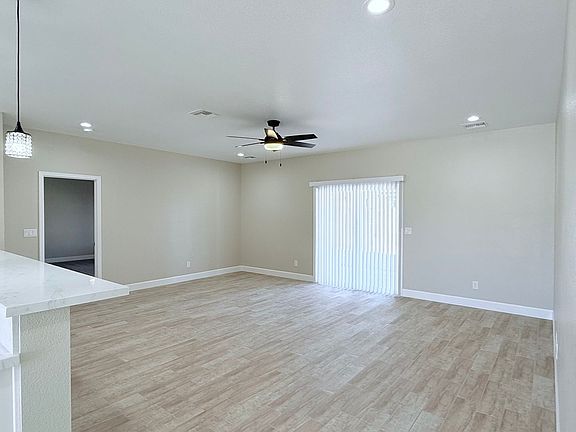 5th image of 2201 E Hayden Way