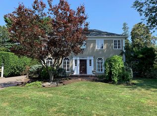 147 Oxford Blvd, Garden City, NY 11530