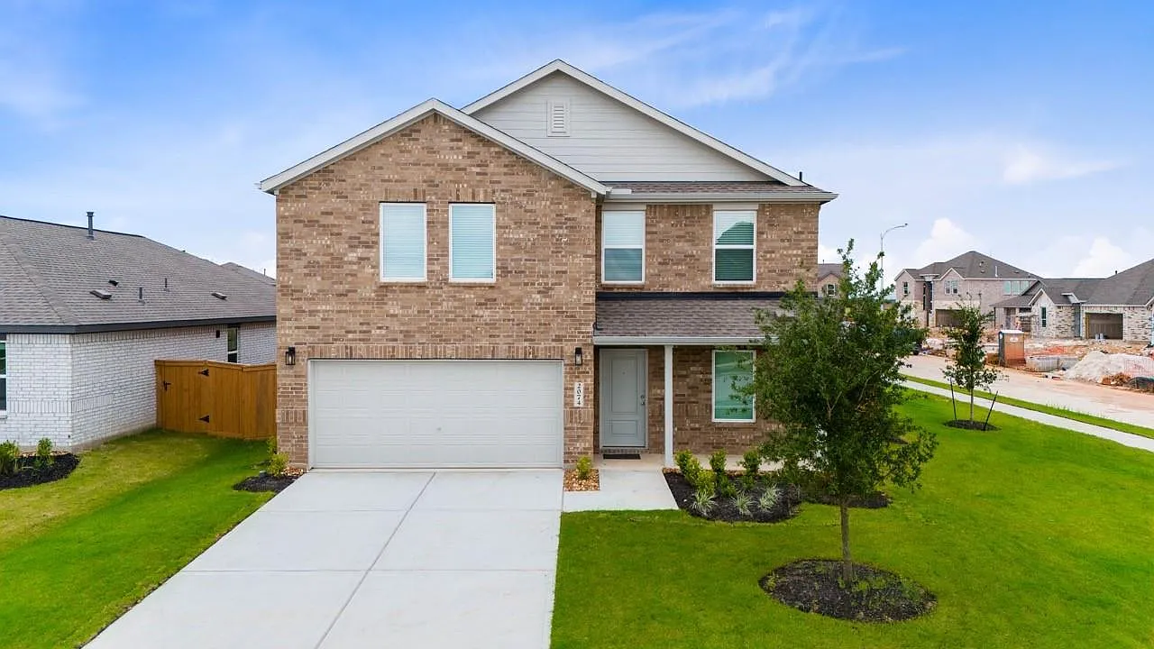 4 bed, 2.5 bath, 2263 sqft, $2,350 — Photo 1
