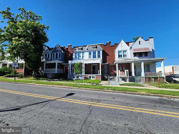 3rd image of 1105 Bonaparte Ave