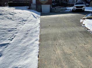 6903 Taylor Rd, Cincinnati, OH 45248