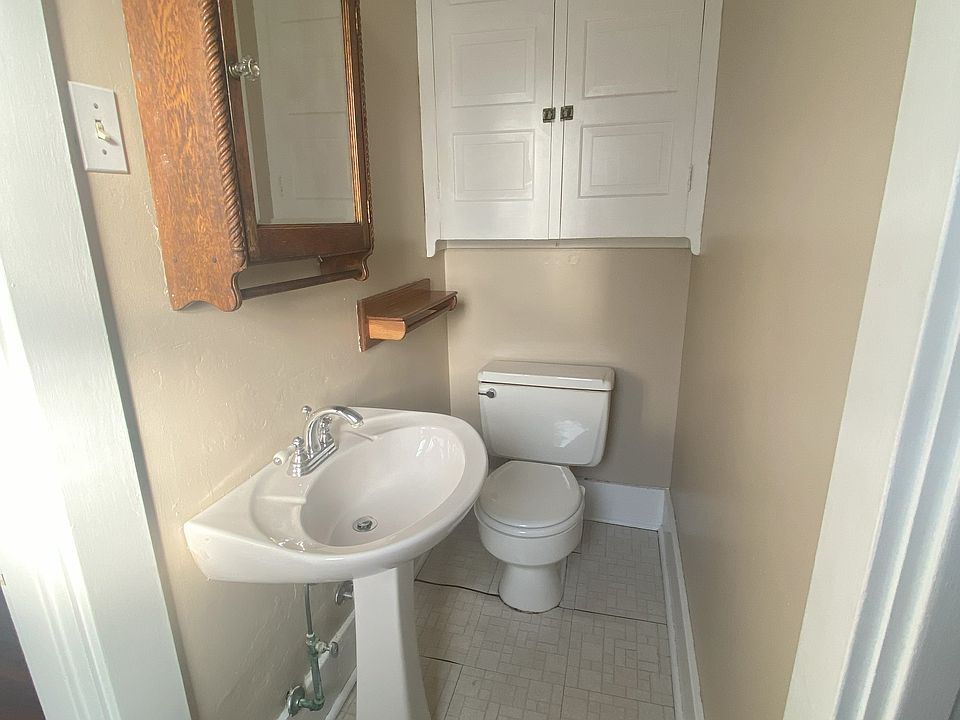 half bathroom_07022025