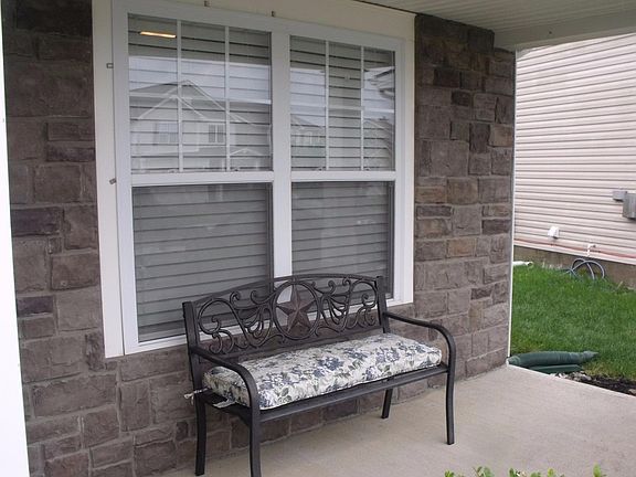 3rd image of 1324 Harrington Ct