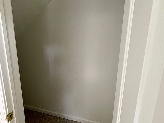 3rd image of 10721 N Park Ave