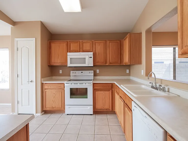 3881 E Wyatt Way — Photo 7