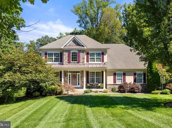 2 Janney Ln, Fredericksburg, VA 22406