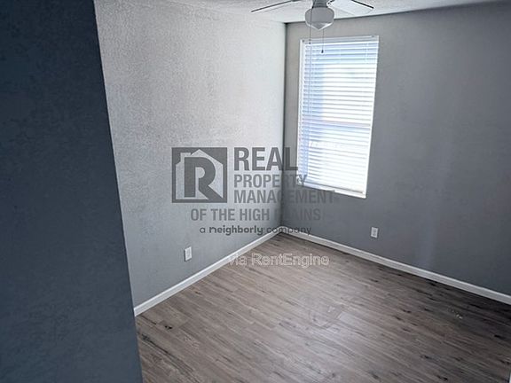 4th image of 703 N Mirror St #C