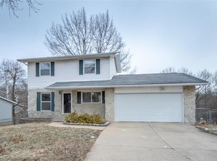 720 Levin Dr, O'Fallon, MO 63366