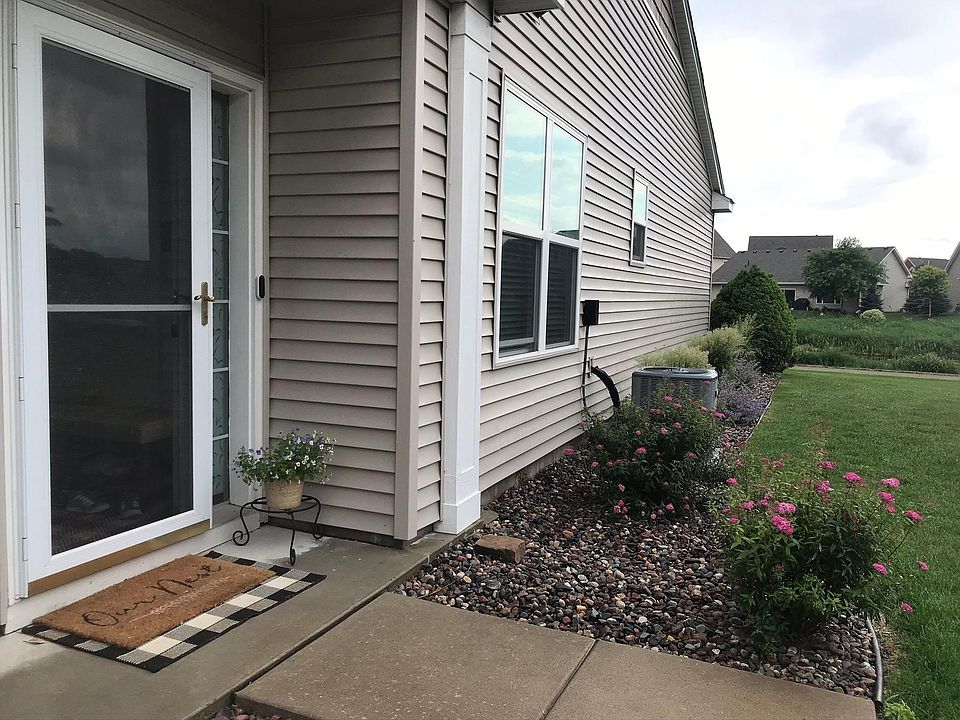 1st image of 11134 Goodhue St NE