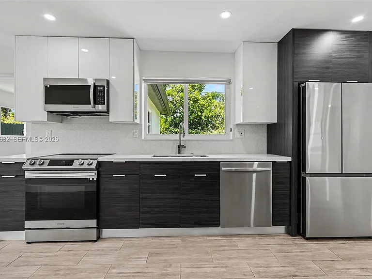 2317 SW 34th Ave — Photo 14