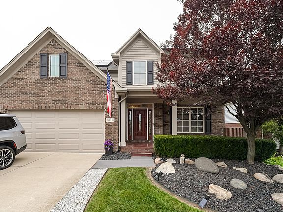 4th image of 38315 Maple Dr