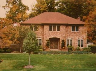 98 S Powdermill Rd, Morris Plains, NJ 07950