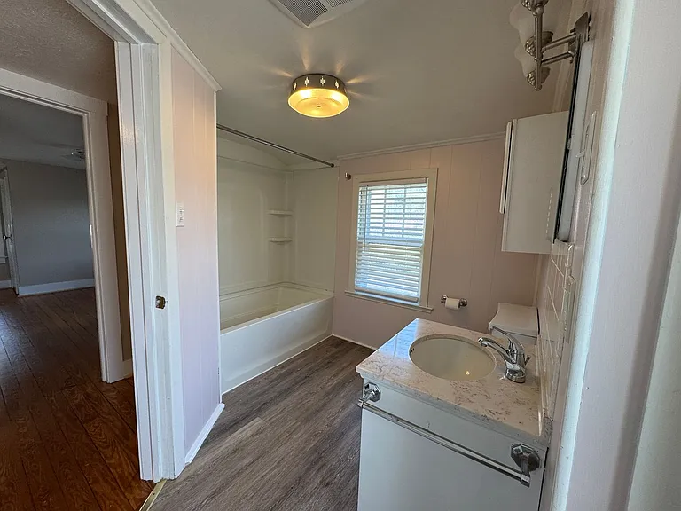 284 W Elizabeth St — Photo 18