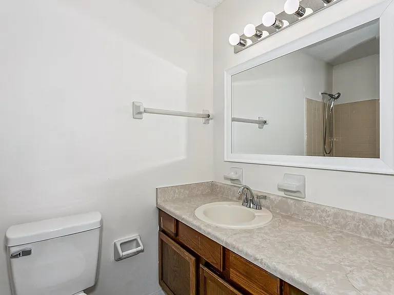 421 Tampico Way — Photo 11