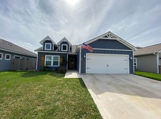 123 Nantucket Ave, Victoria, TX 77904