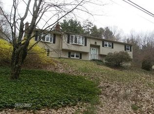 102 W Millbury Rd, Sutton, MA 01590