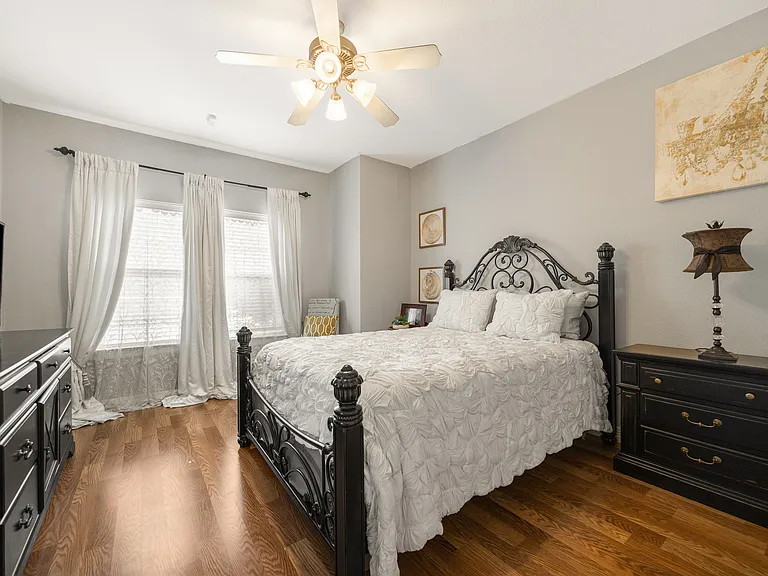 3610 Gillespie St #6 — Photo 21
