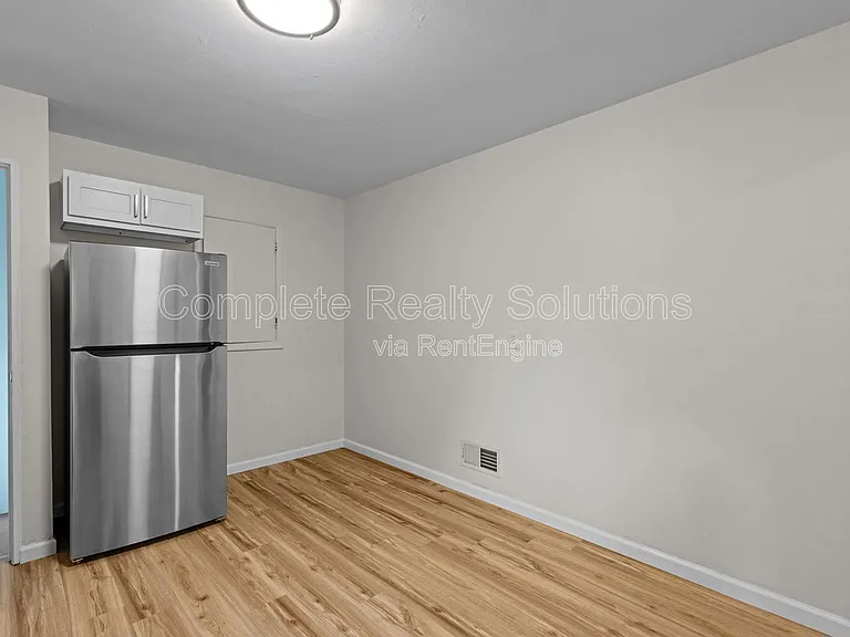 1149 Walker Ave — Photo 12
