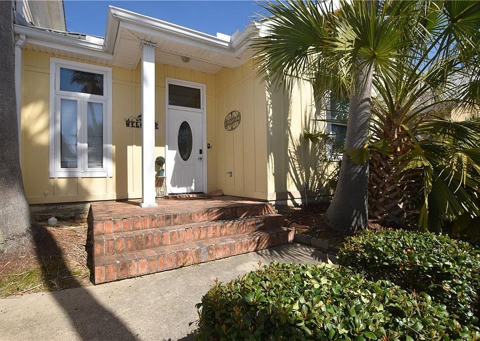 1st image of 1413 Royal Palm Dr APT E